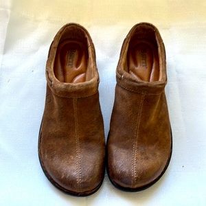 Born Crown Tahoe mule/clogs 9.5 medium in brown. Excellent pre-owned con…